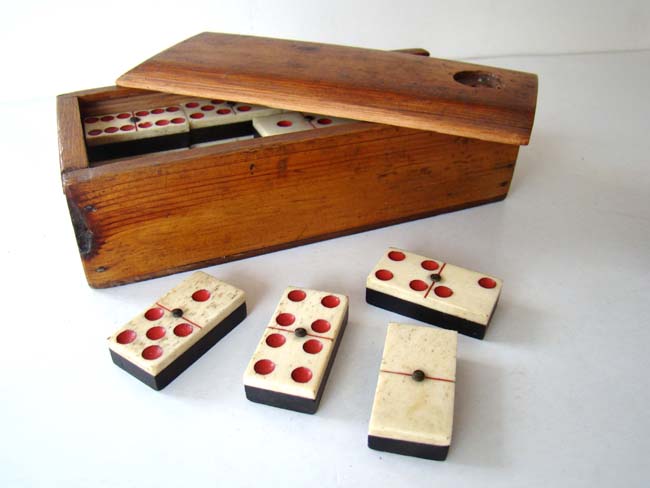 A fine cased set of Civil War era 'red dot' dominoes circa 1860